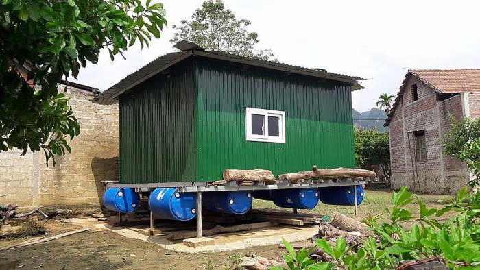 Nhà phao chống lũ ở tân hóa minh hóa