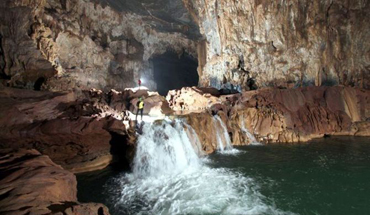 Hang Minh Cầm - Tuyên Hóa Quảng Bình
